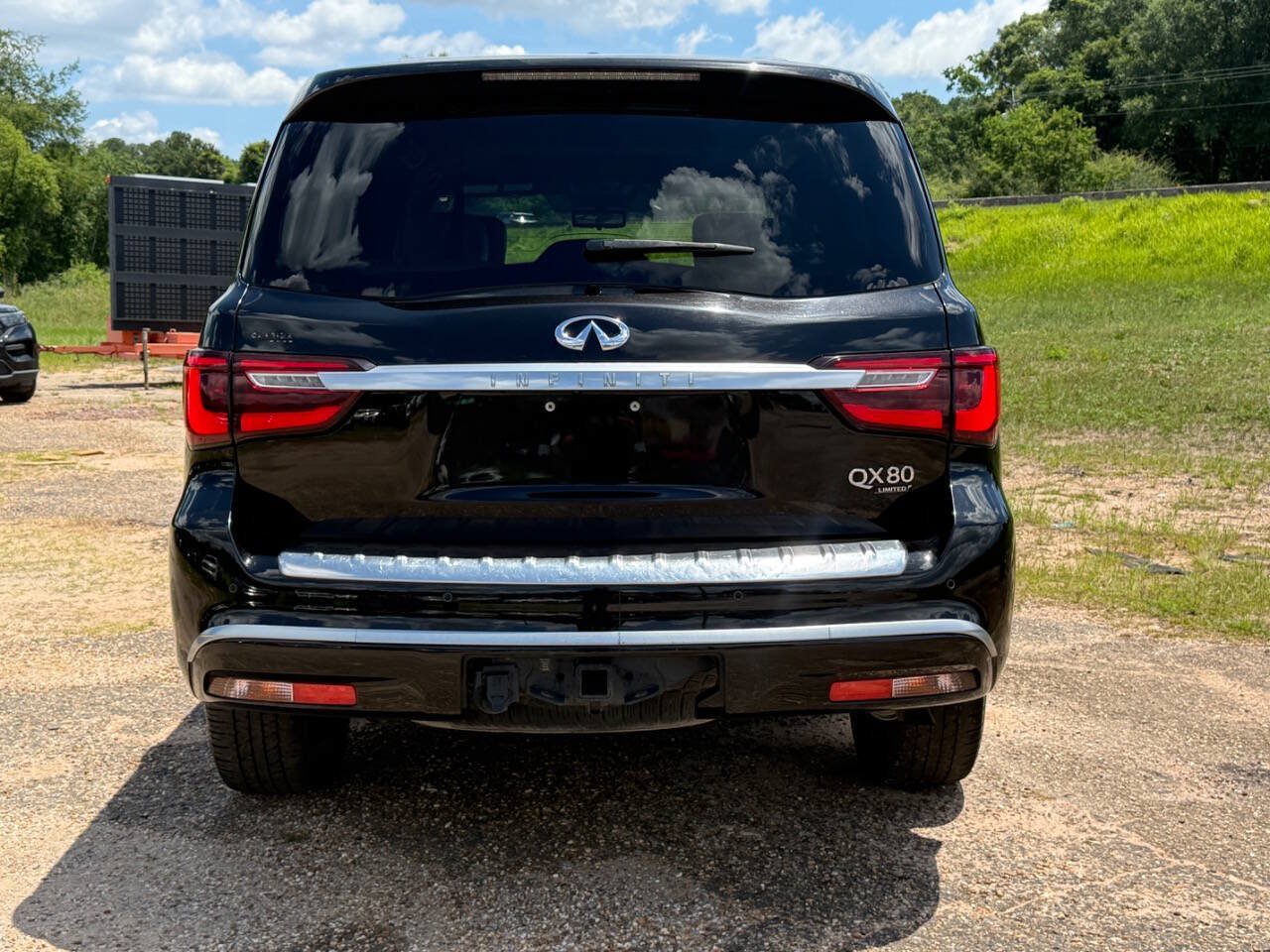 Used 2019 INFINITI QX80 Limited w/ All-Season Package AWD/4WD image 4