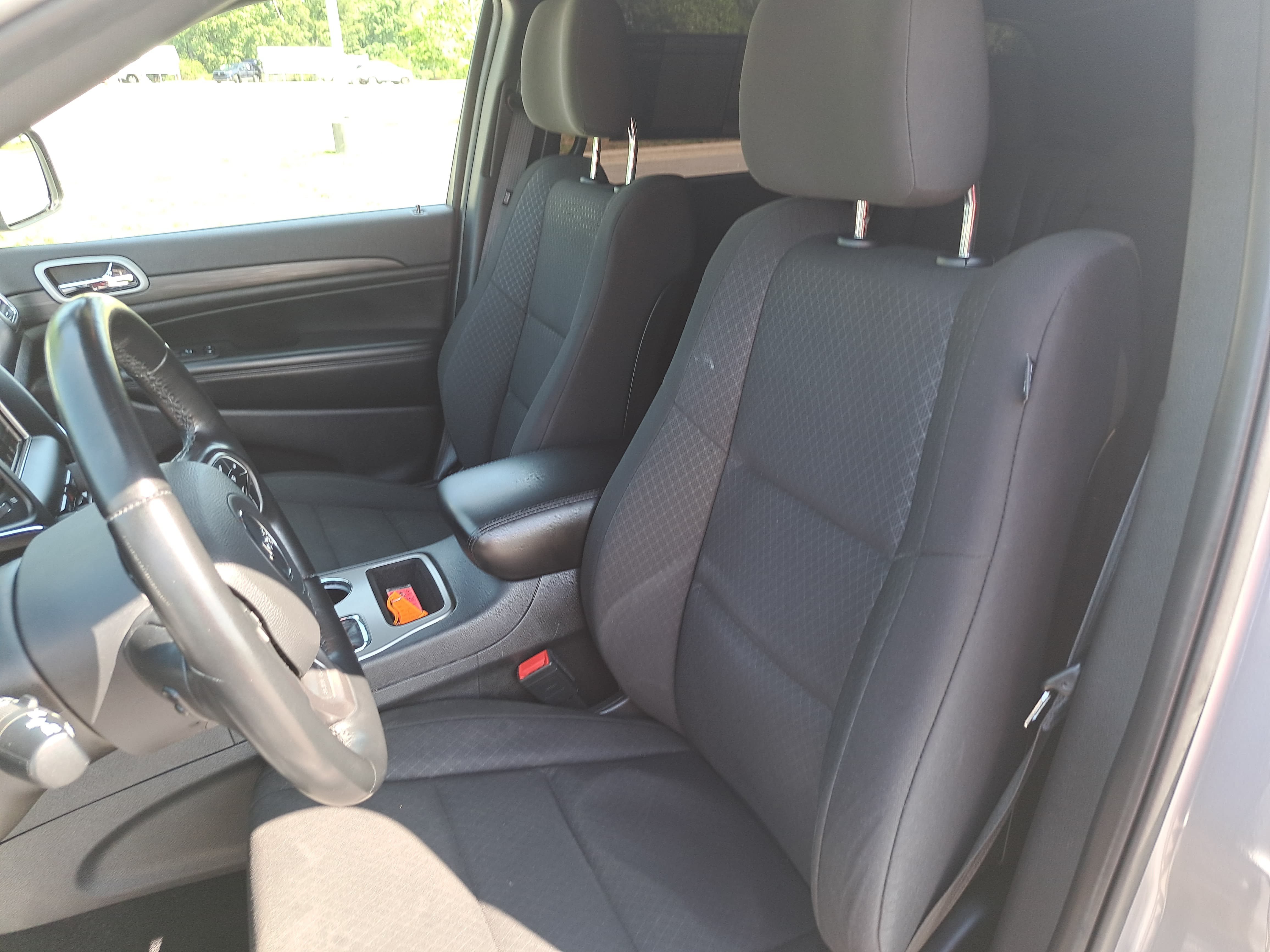 Used 2021 Jeep Grand Cherokee Laredo RWD image 15