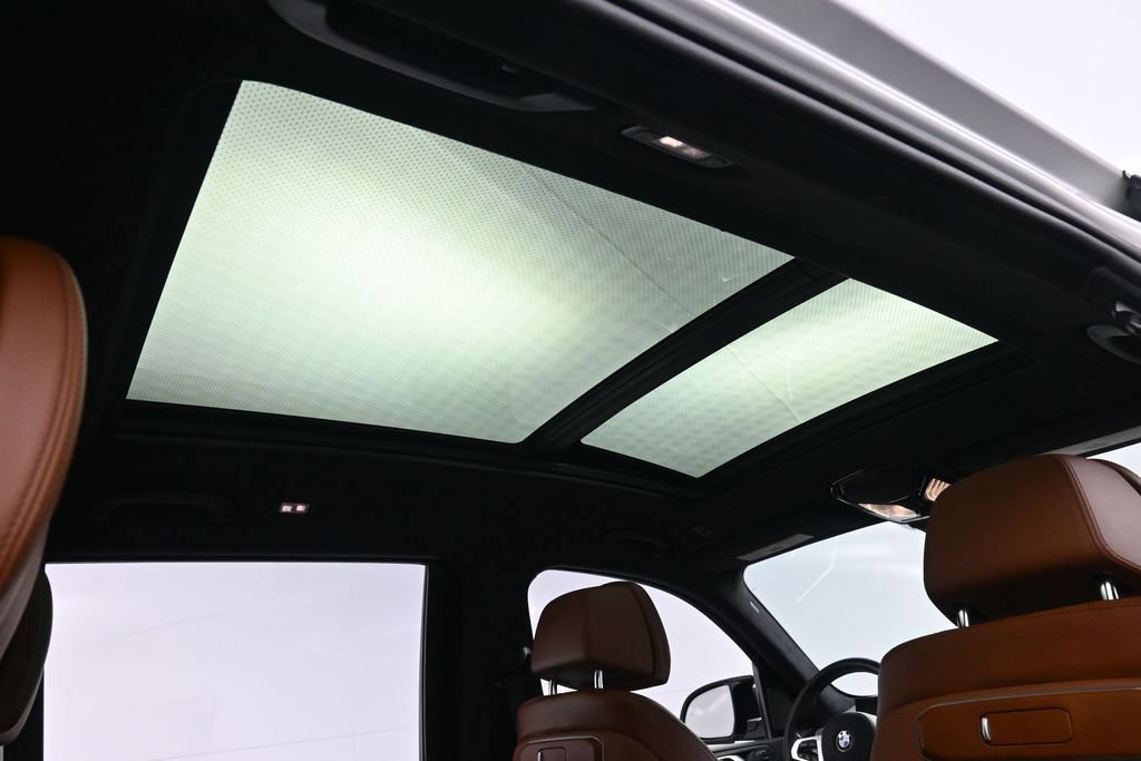 Used 2024 BMW X7 M60i w/ Executive Package AWD/4WD image 21