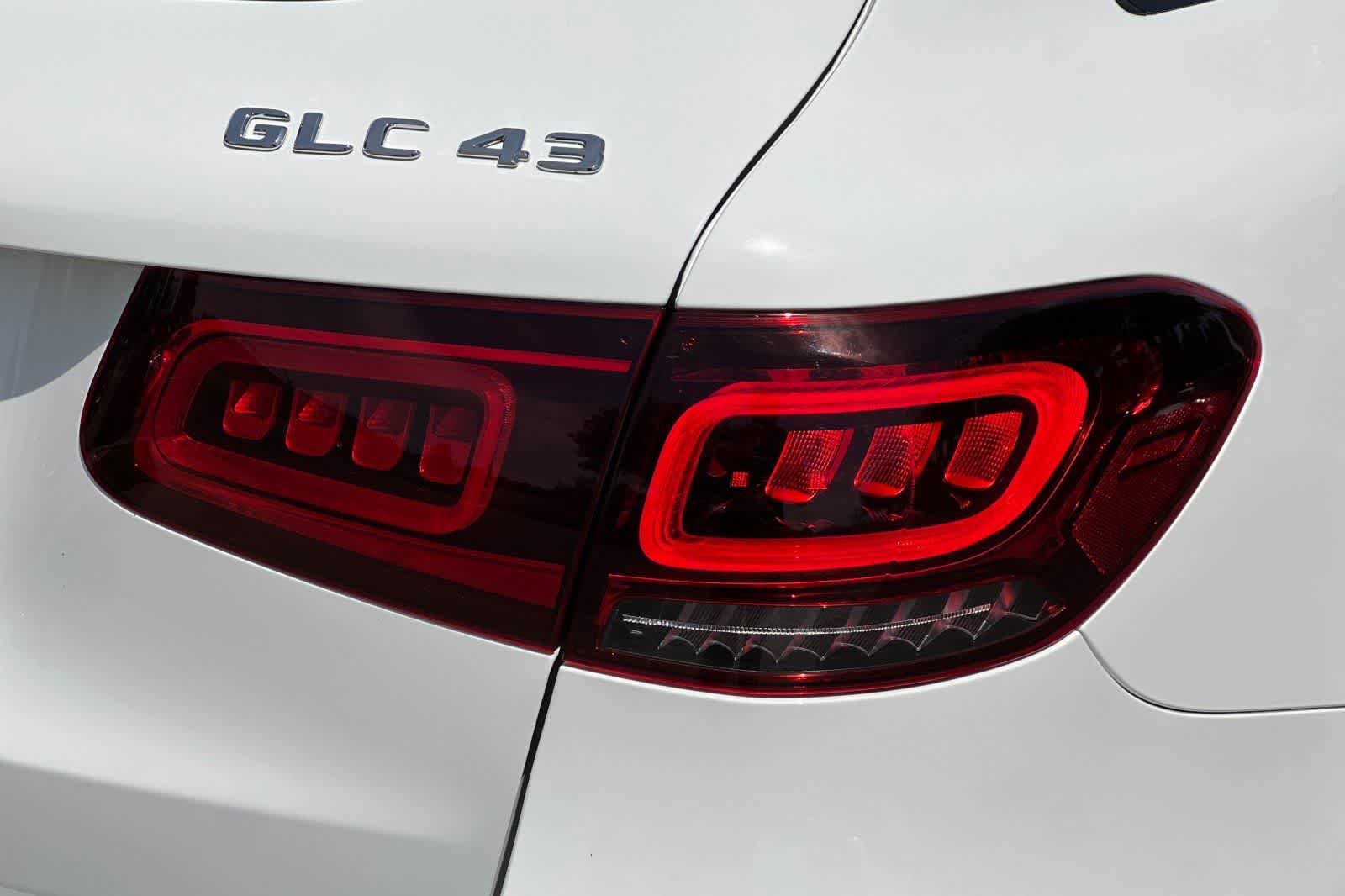 Used 2022 Mercedes-Benz GLC 43 AMG 4MATIC image 36