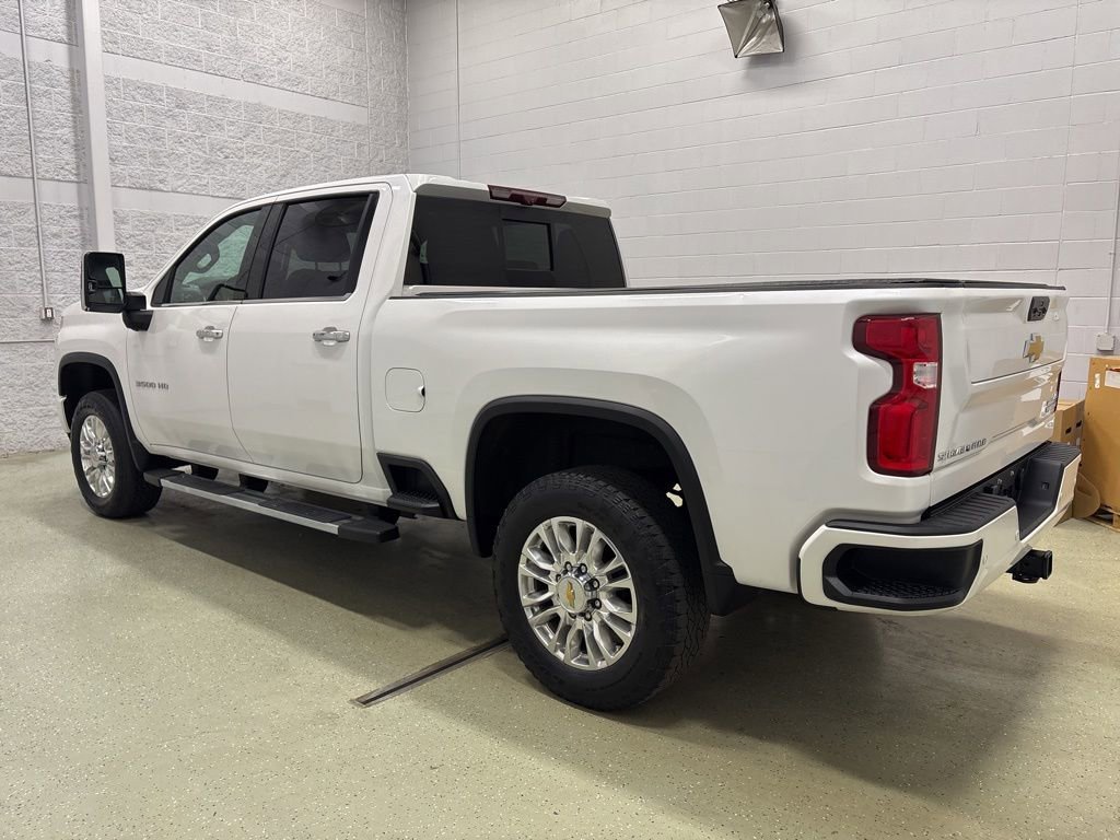 Used 2022 Chevrolet Silverado 3500 High Country w/ Z71 Off-Road Package AWD/4WD image 7