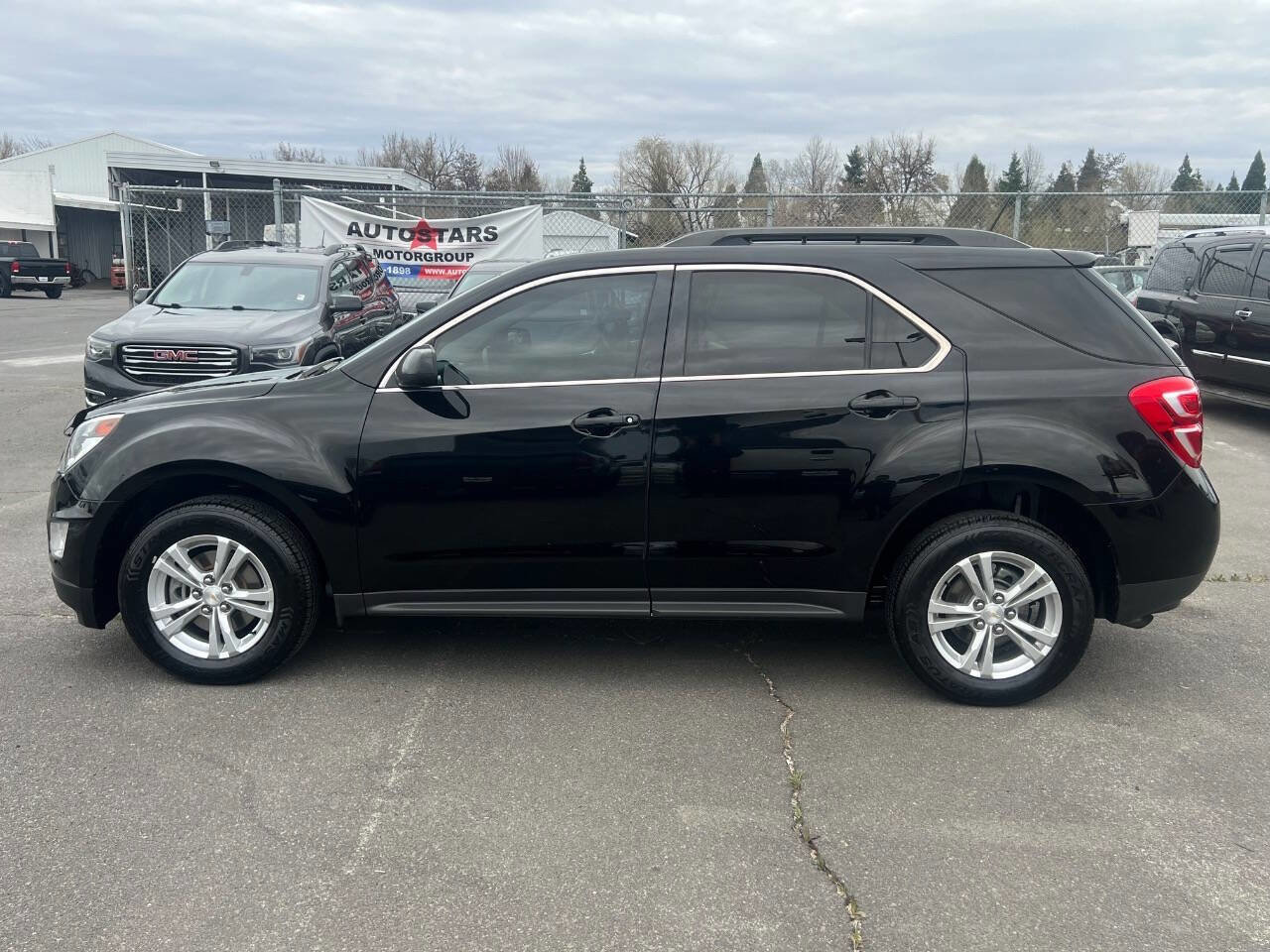 Used 2016 Chevrolet Equinox LT w/ Convenience Package AWD/4WD image 2