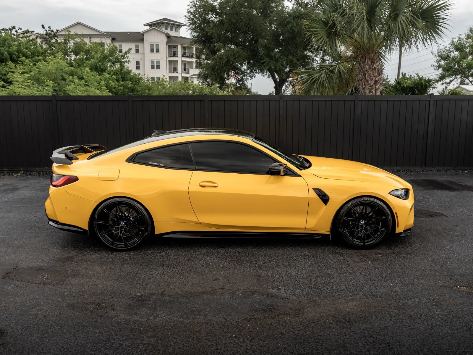 Used 2022 BMW M4 xDrive Competition w/ M Carbon Exterior Package AWD/4WD image 26