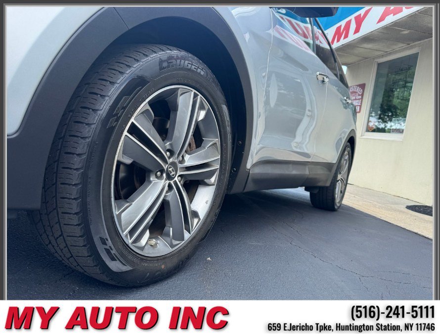 Used 2015 Hyundai Santa Fe GLS w/ Option Group 03 AWD/4WD image 10