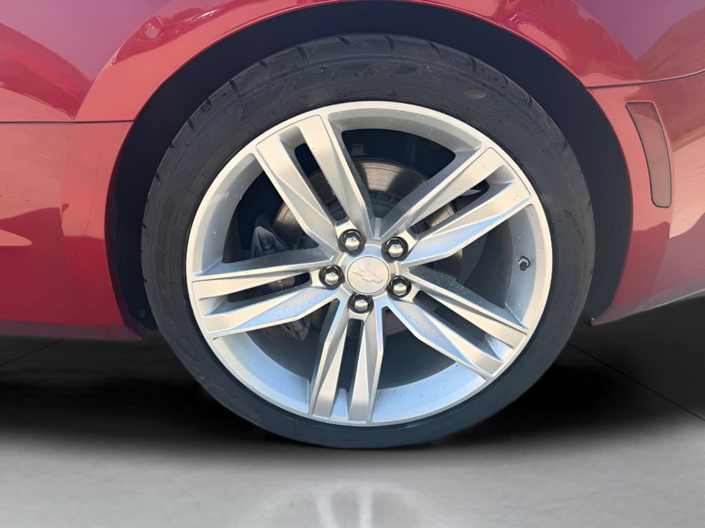 Used 2018 Chevrolet Camaro SS RWD image 38