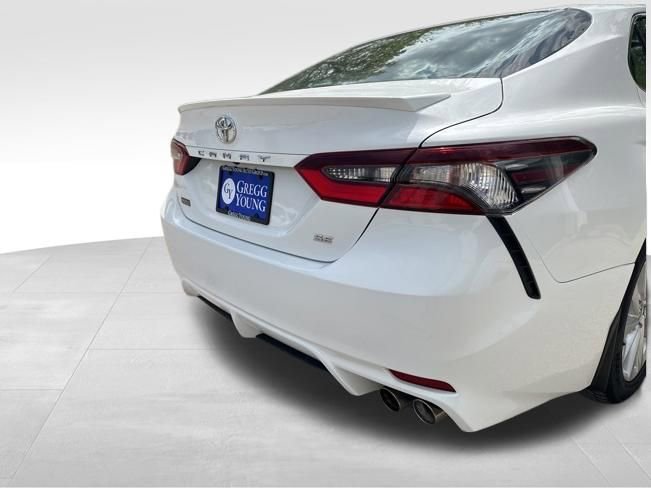 Used 2023 Toyota Camry SE FWD image 14