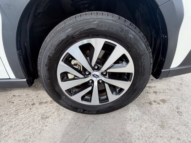 Used 2024 Subaru Outback Premium AWD/4WD image 34