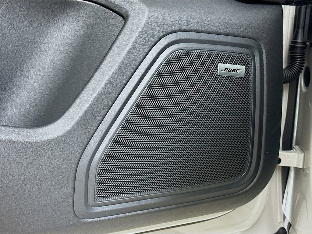 New 2025 Porsche Macan Turbo image 21