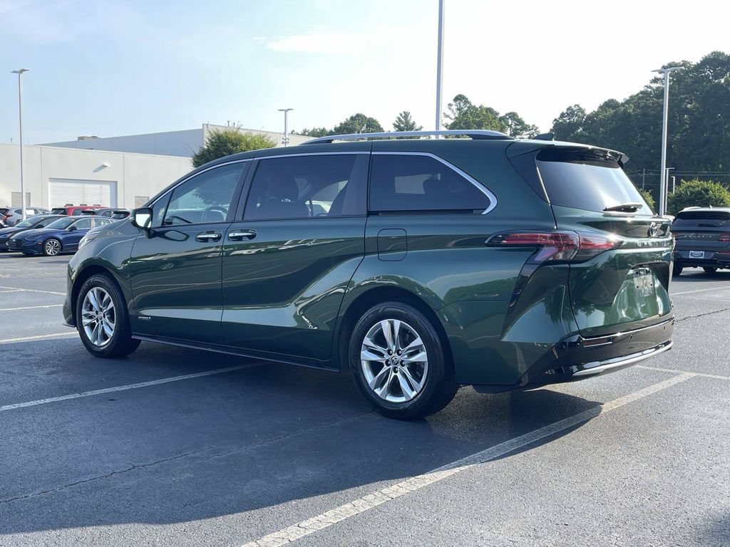 Used 2021 Toyota Sienna Limited FWD image 22