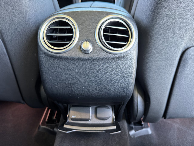 Used 2021 Mercedes-Benz GLC 300 image 9