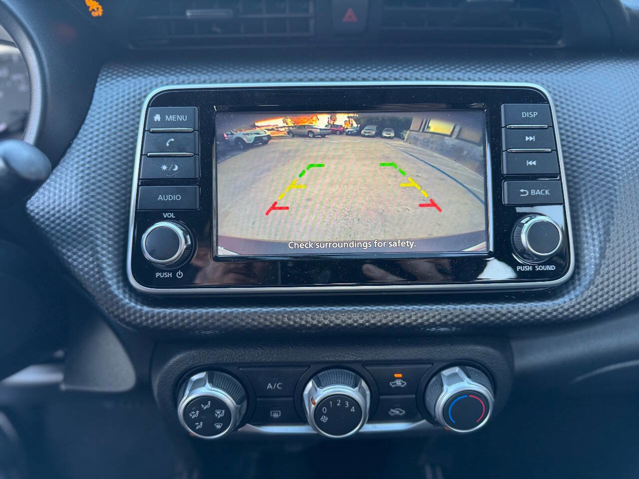 Used 2018 Nissan Kicks S image 18