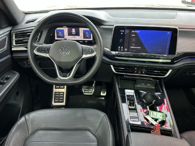 Used 2024 Volkswagen Atlas Cross Sport SEL R-Line AWD/4WD image 11