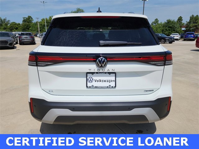 New 2025 Volkswagen Tiguan SE image 3