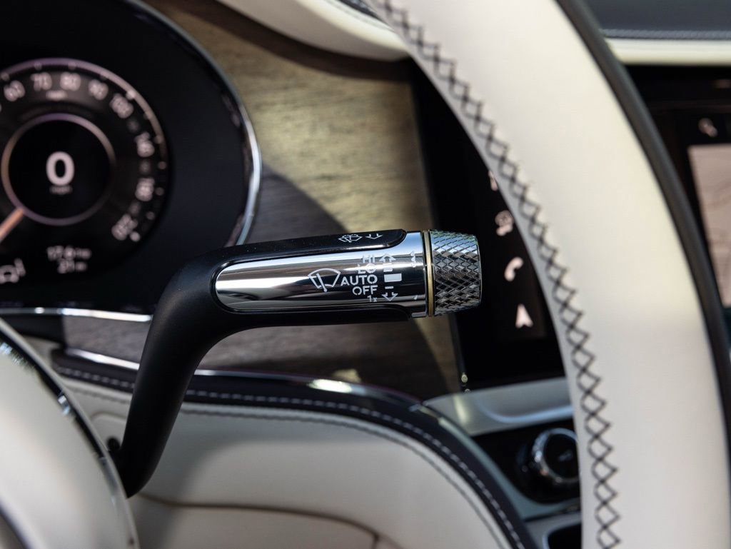New 2026 Bentley Flying Spur Plug-In Hybrid AWD/4WD image 40