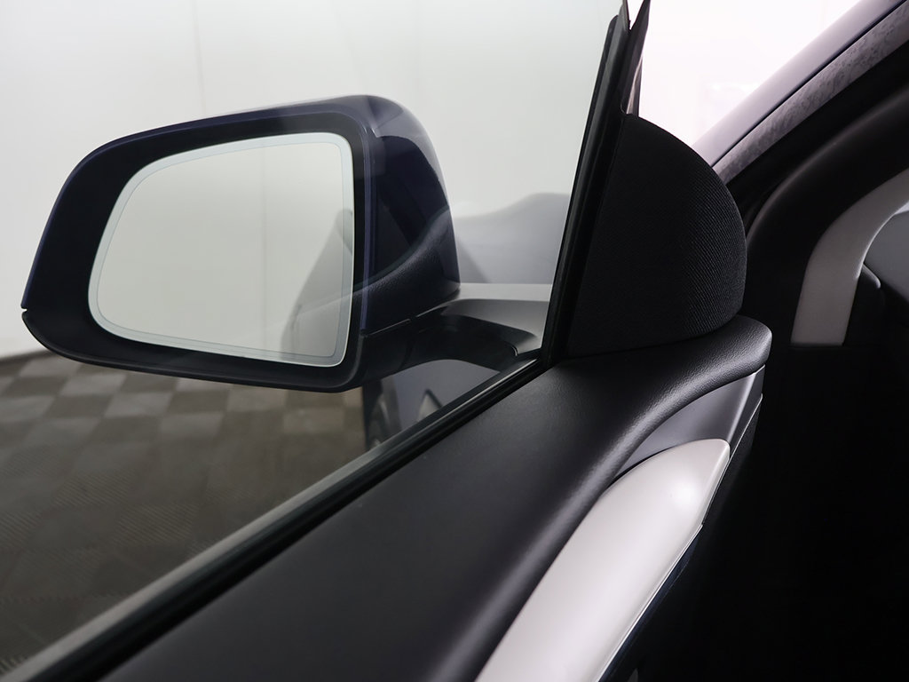 Used 2023 Tesla Model Y Long Range AWD/4WD image 41
