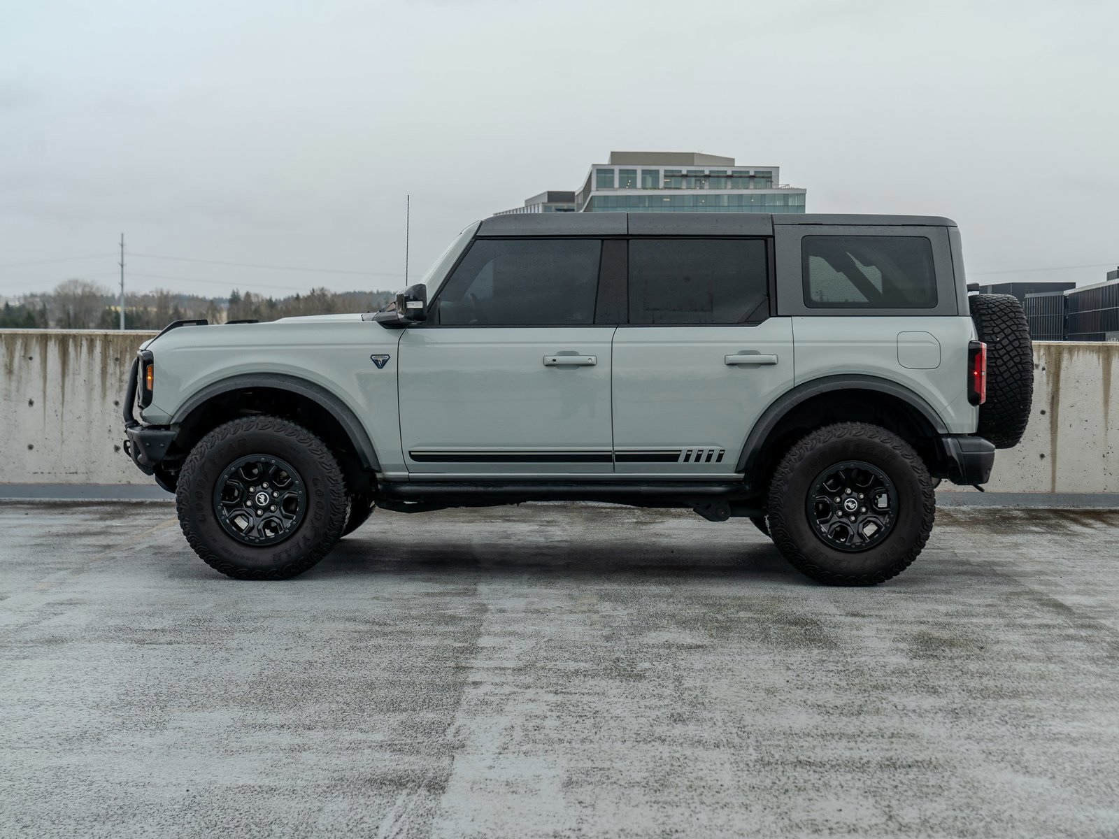 Used 2021 Ford Bronco First Edition image 3