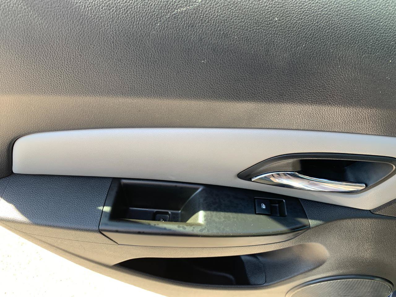 Used 2014 Chevrolet Cruze LS FWD image 19