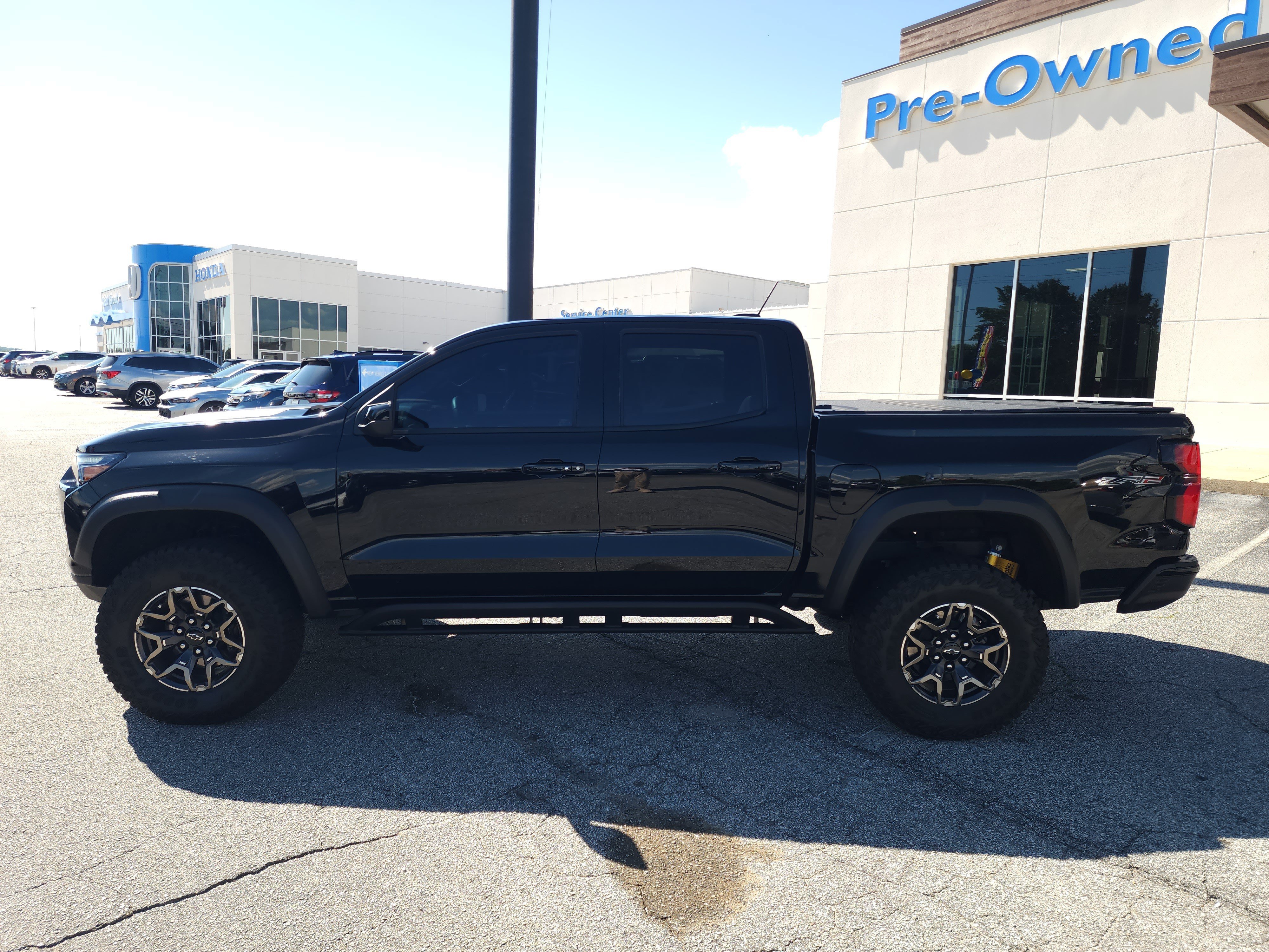 Used 2024 Chevrolet Colorado ZR2 w/ ZR2 Convenience Package III AWD/4WD image 8