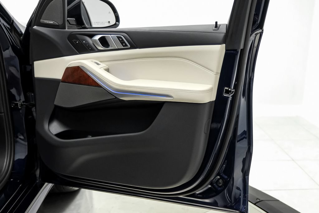 Used 2024 BMW ALPINA XB7 AWD/4WD image 43