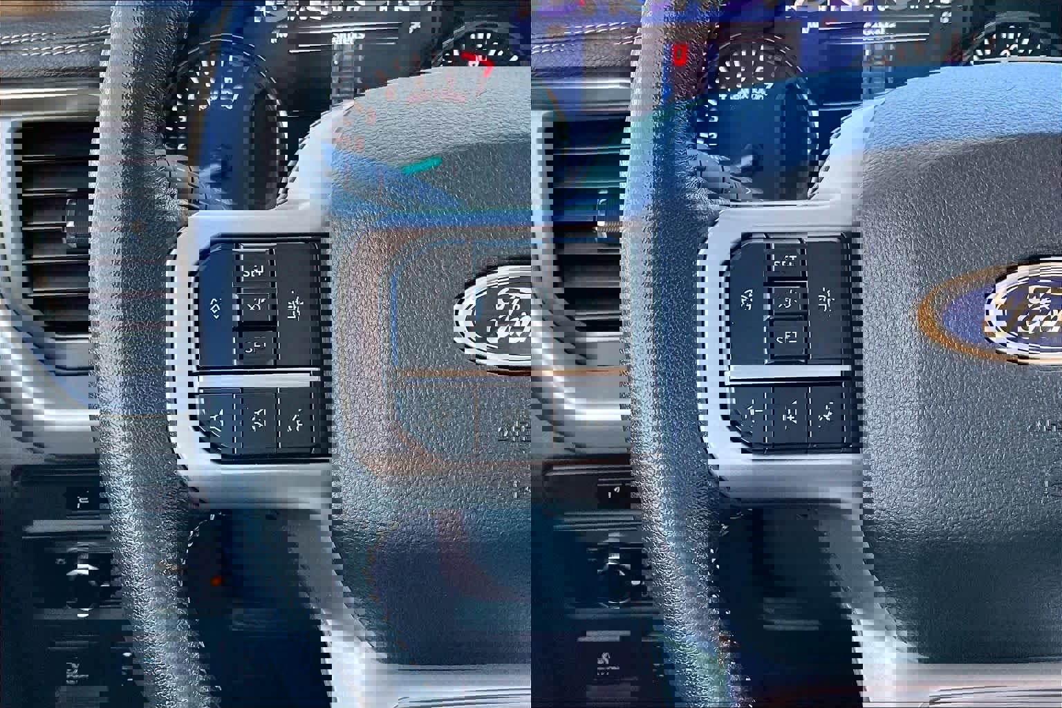 Used 2024 Ford Expedition Max XLT image 23