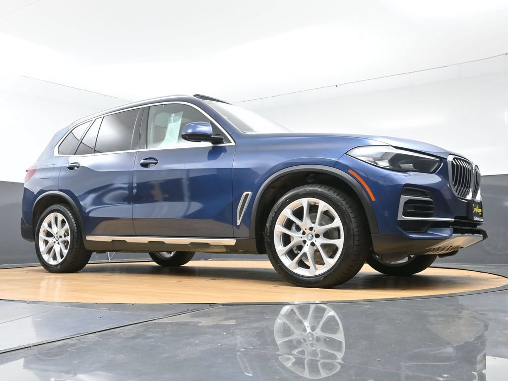 Used 2022 BMW X5 xDrive40i AWD/4WD image 49