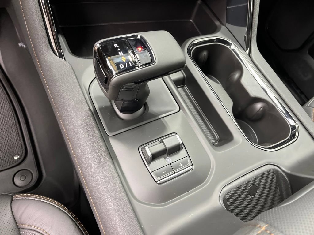 New 2026 GMC Sierra 1500 AT4 w/ AT4 Premium Package AWD/4WD image 17