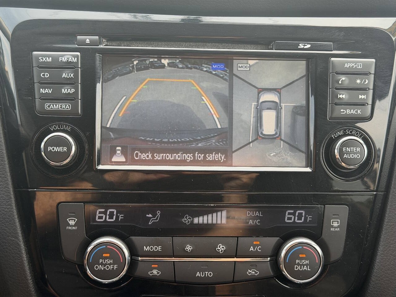 Used 2015 Nissan Rogue SV w/ SV Premium Package AWD/4WD image 10