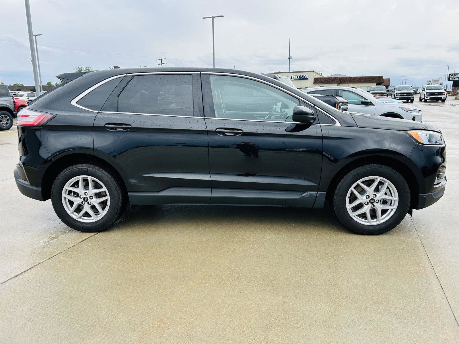 Used 2024 Ford Edge SEL w/ Convenience Package AWD/4WD image 40