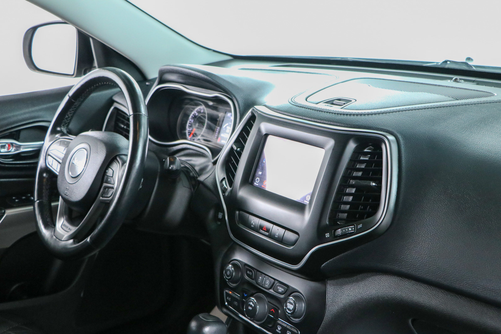 Used 2021 Jeep Cherokee Latitude Lux AWD/4WD image 25