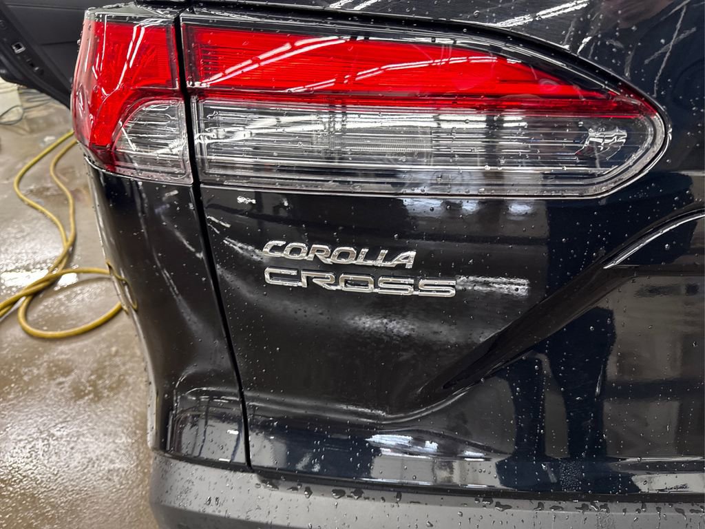 Used 2023 Toyota Corolla Cross XLE w/ Convenience Package image 15