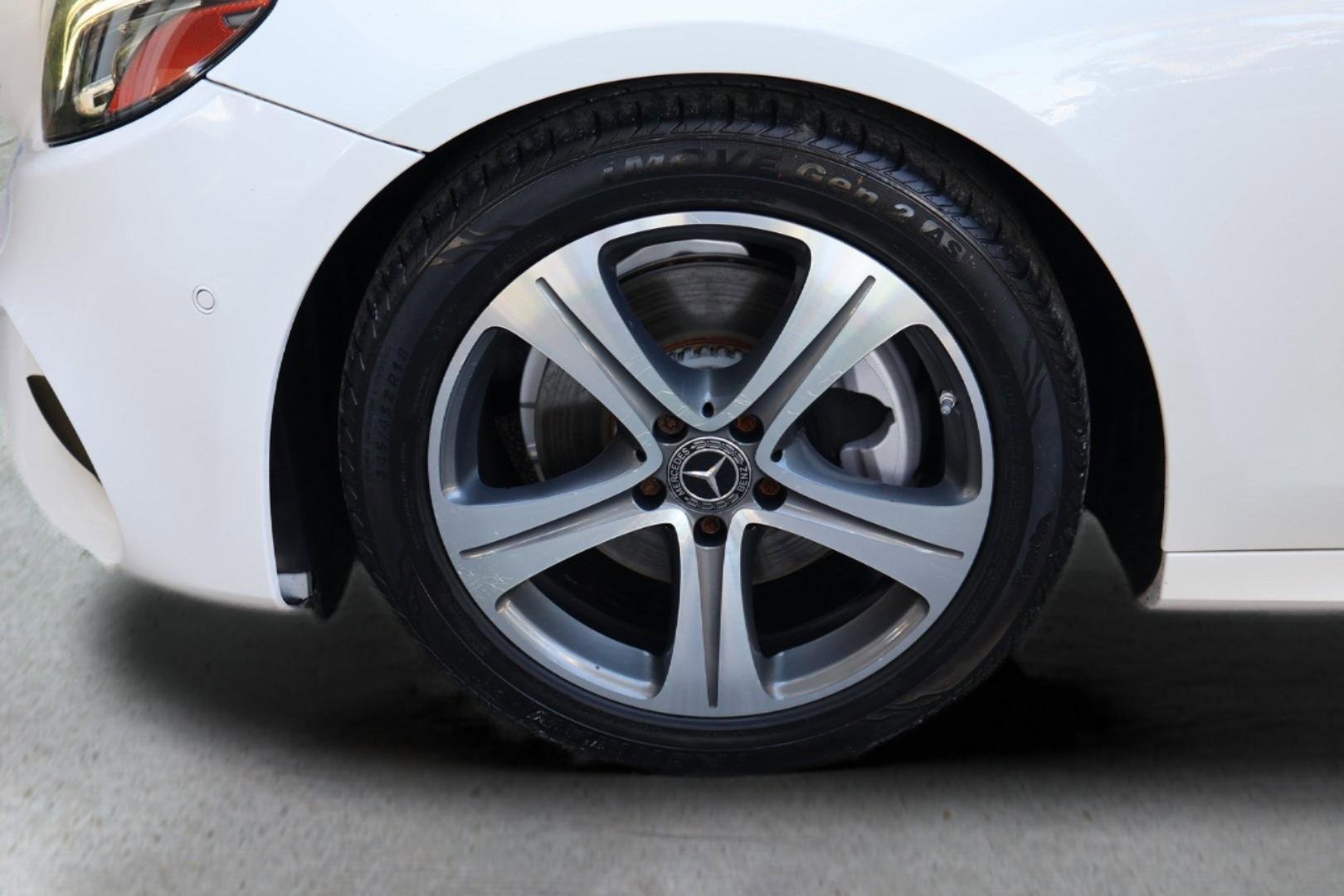 Used 2018 Mercedes-Benz E 300 image 9