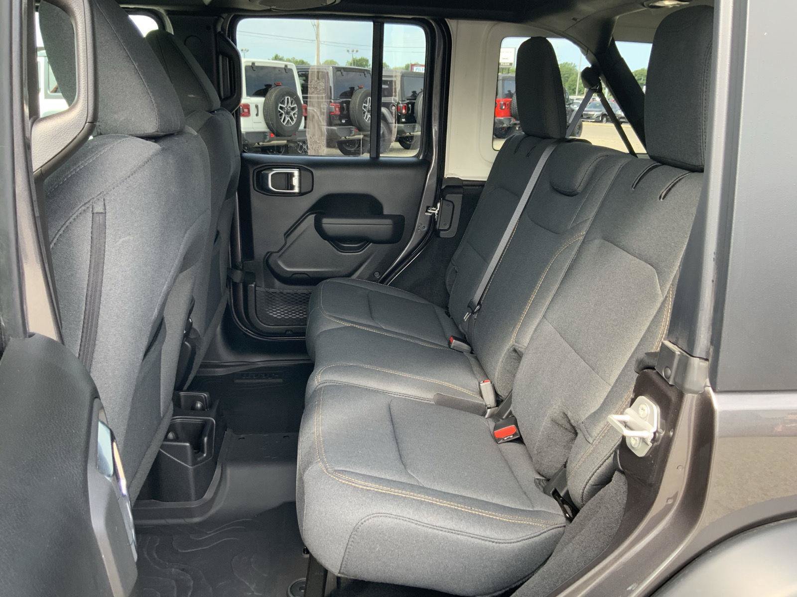 Used 2025 Jeep Wrangler Unlimited Sport AWD/4WD image 52