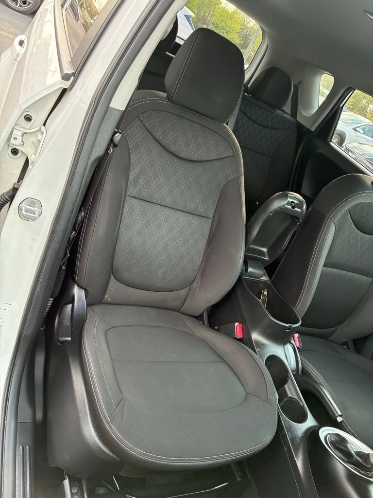 Used 2019 Kia Soul image 18