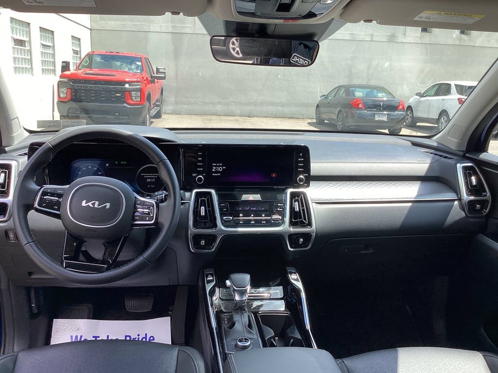 Used 2023 Kia Sorento SX AWD/4WD image 30