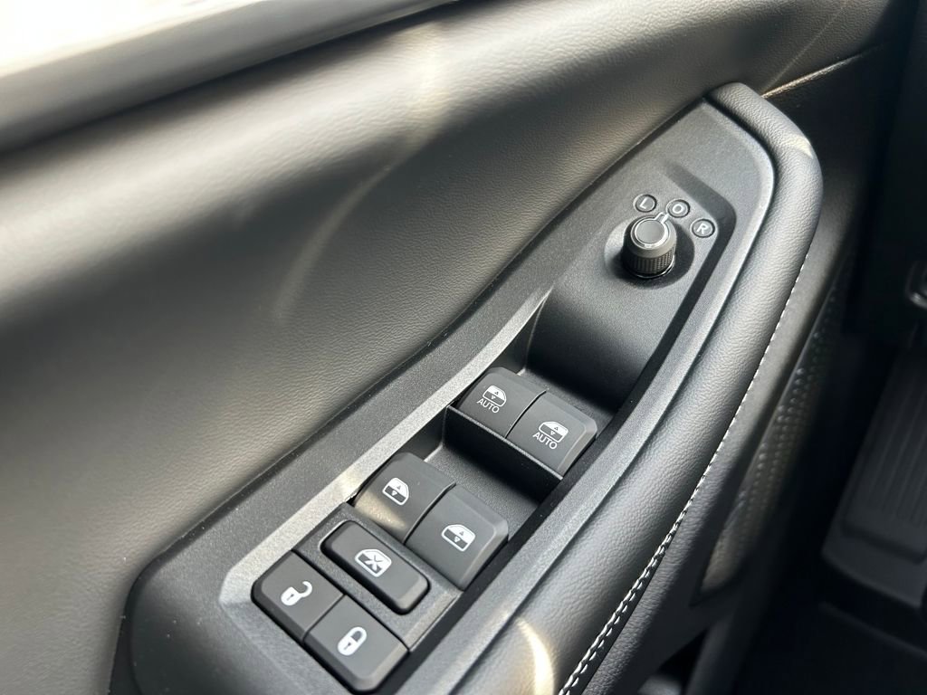 New 2025 Jeep Grand Cherokee L Altitude image 18