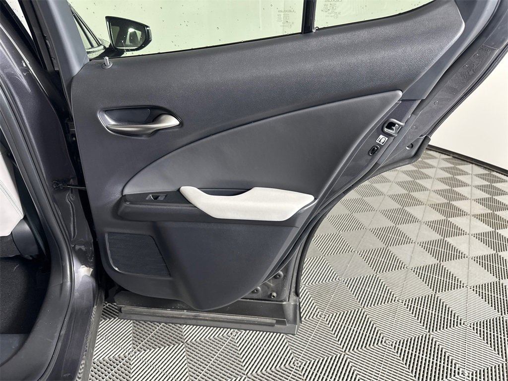 Used 2025 Lexus UX 300h FWD image 16