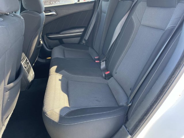 Used 2022 Dodge Charger SXT RWD image 17