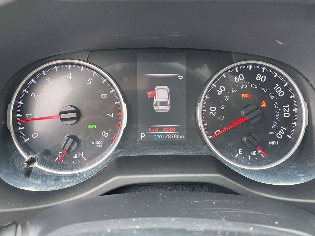 Used 2019 Toyota RAV4 XLE Premium w/ Cold Weather Package FWD image 28