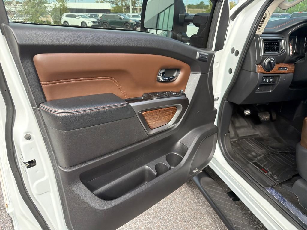 Used 2019 Nissan Titan Platinum Reserve w/ Platinum Utility Package image 16