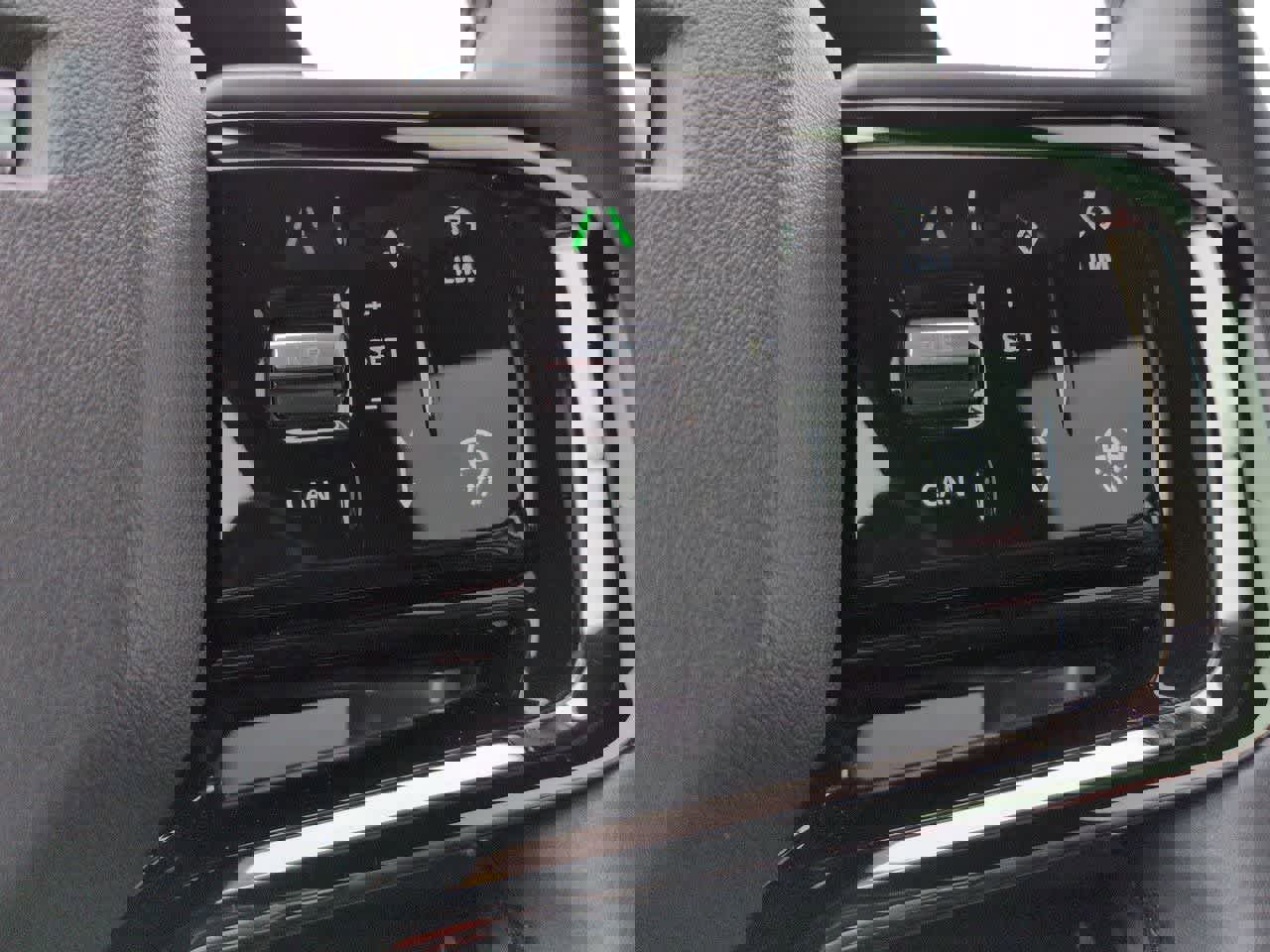 Certified 2025 Land Rover Range Rover Evoque S image 26