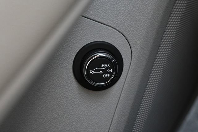 Used 2020 GMC Acadia SLT FWD image 44