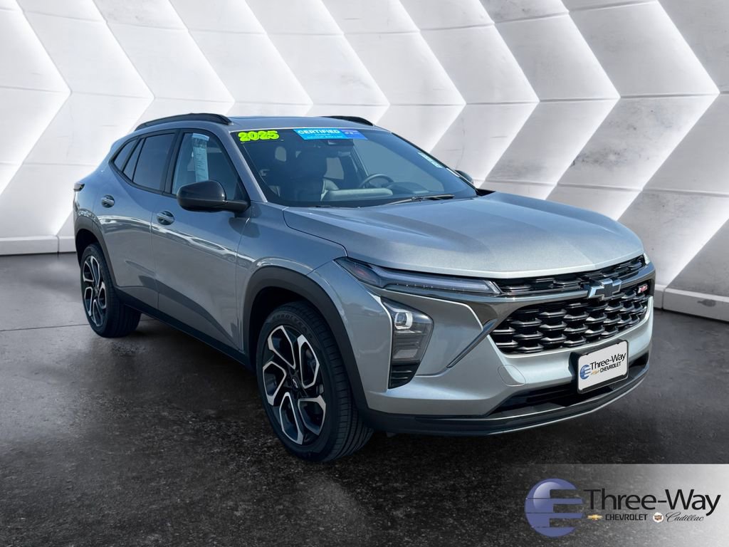 Certified 2025 Chevrolet Trax RS w/ Sunroof Package image 7