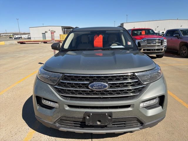 Used 2020 Ford Explorer XLT w/ Equipment Group 202A image 8
