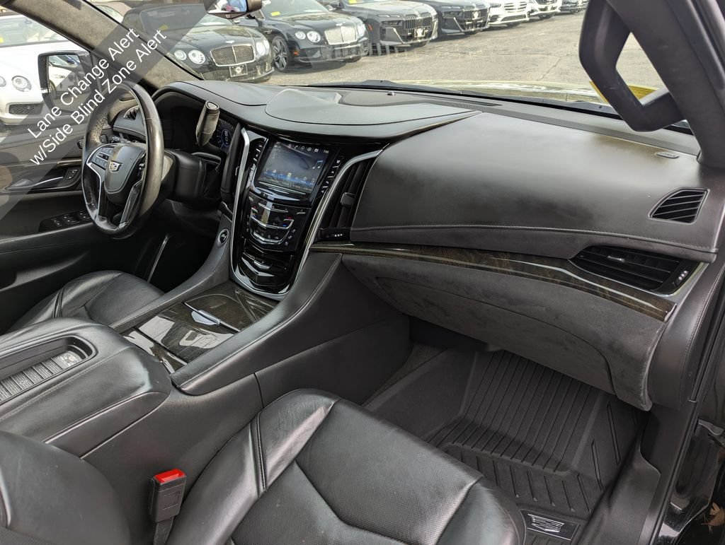 Used 2020 Cadillac Escalade Platinum AWD/4WD image 38