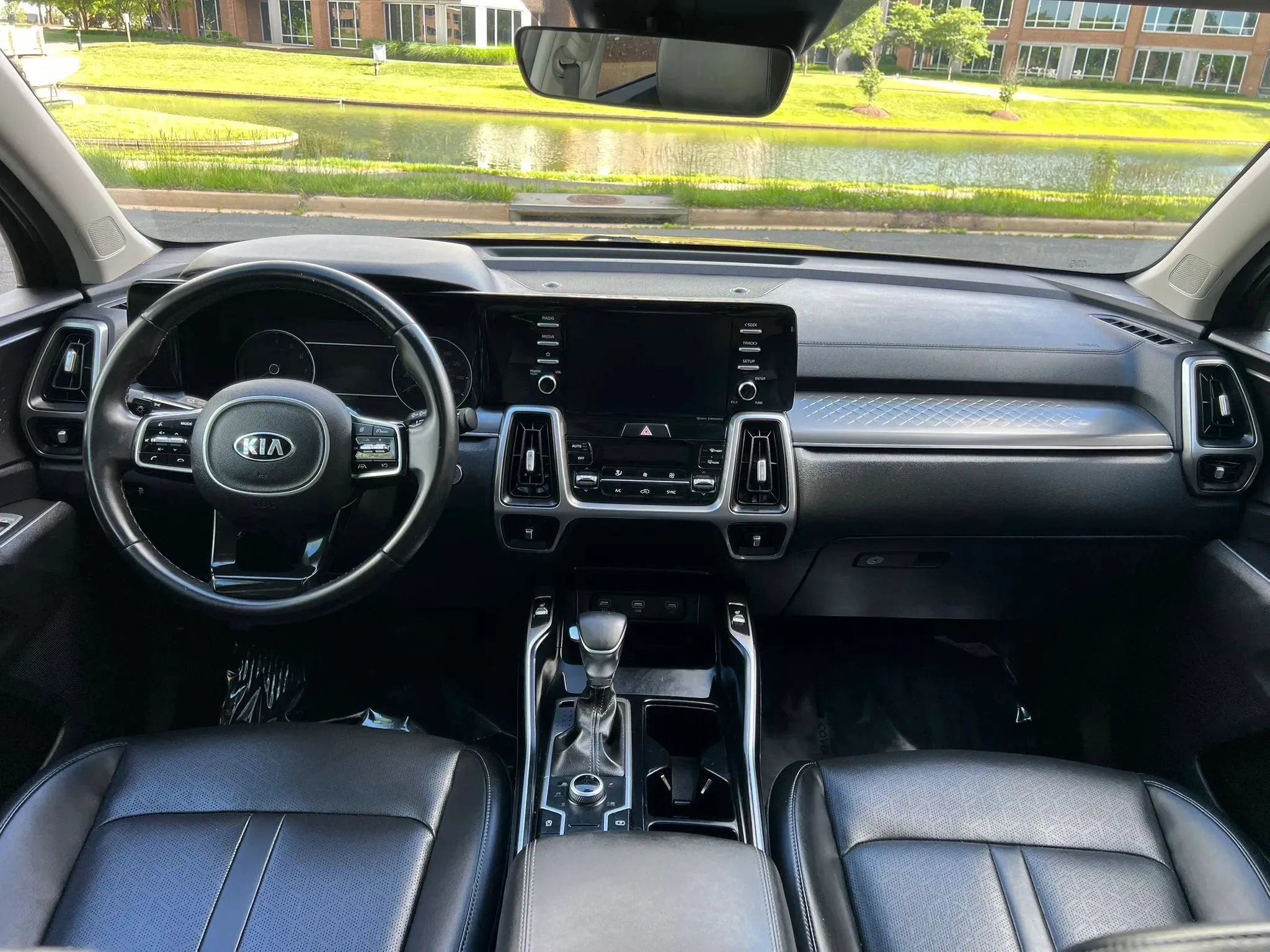 Used 2021 Kia Sorento S w/ Panoramic Sunroof Package AWD/4WD image 22