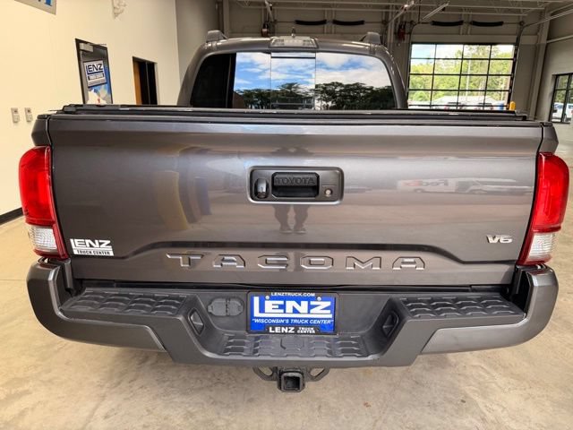 Used 2017 Toyota Tacoma TRD Sport w/ Tow Package AWD/4WD image 6