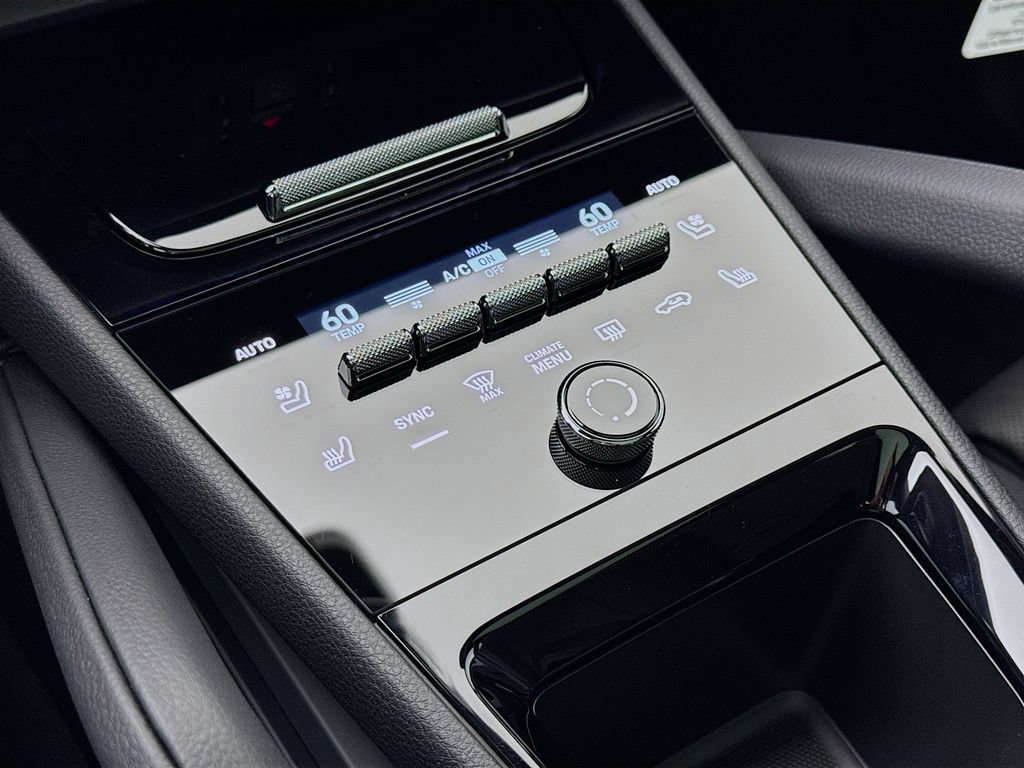 New 2026 Porsche Cayenne Coupe AWD/4WD image 22