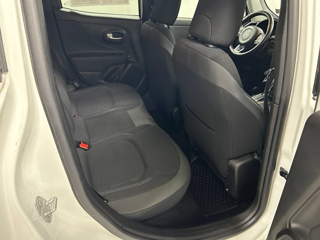Used 2023 Jeep Renegade Altitude w/ Convenience Group I AWD/4WD image 14