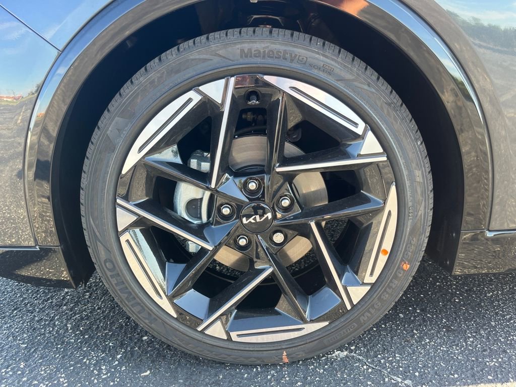 New 2025 Kia K4 GT-Line image 9
