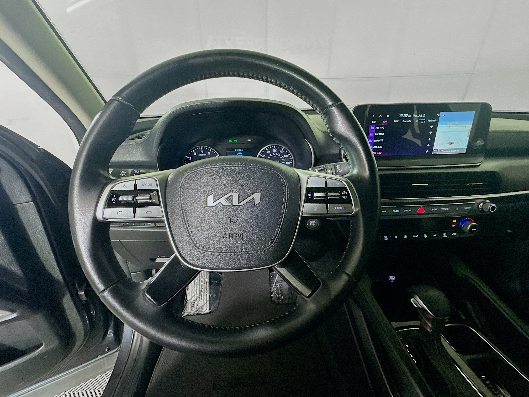 Used 2022 Kia Telluride LX FWD image 15